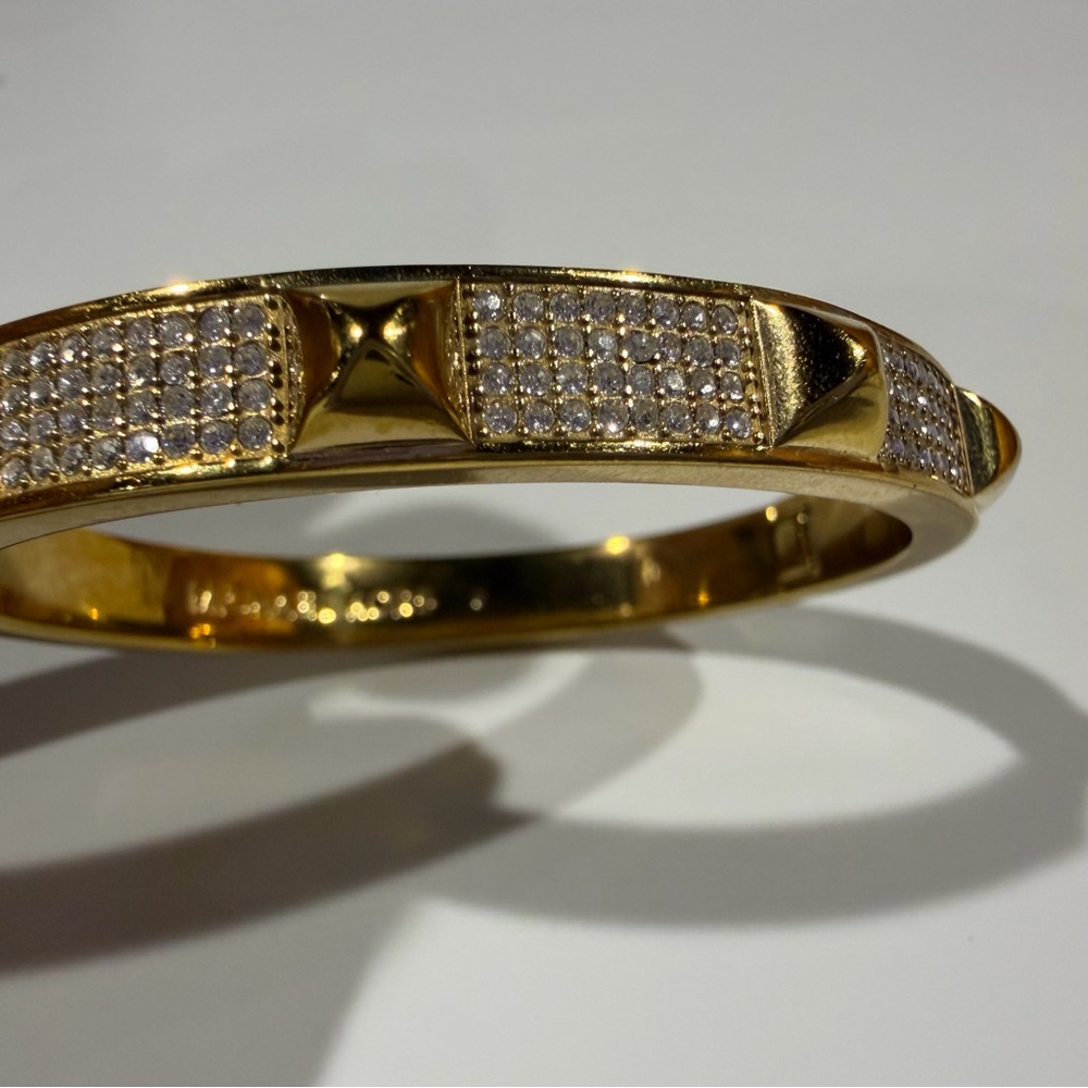 Rare Vintage Michael Kors Gold Pave Czech Crystal Pyramid Stud Bangle Bracelet - Picture 9 of 10